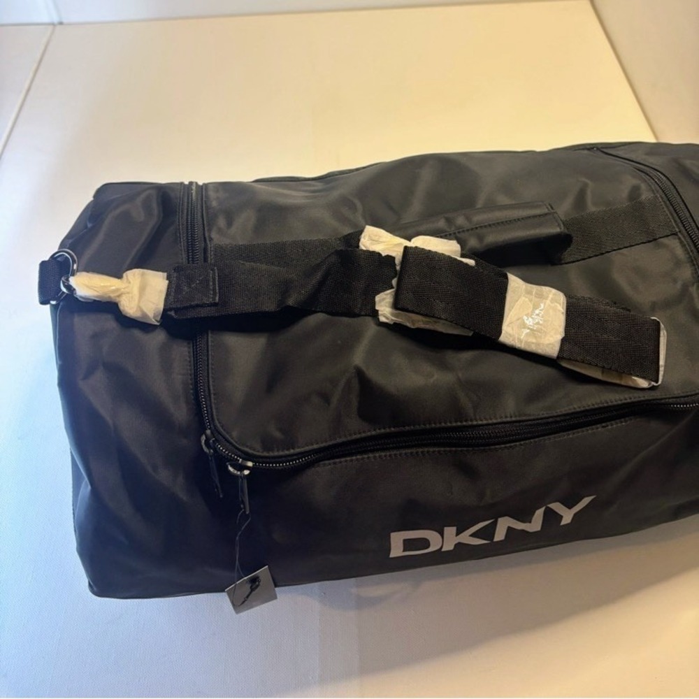 New DKNY Black Travel Set Duffle Gym + Toiletry Bag Sports Weekend Donna Karan - Picture 7 of 16